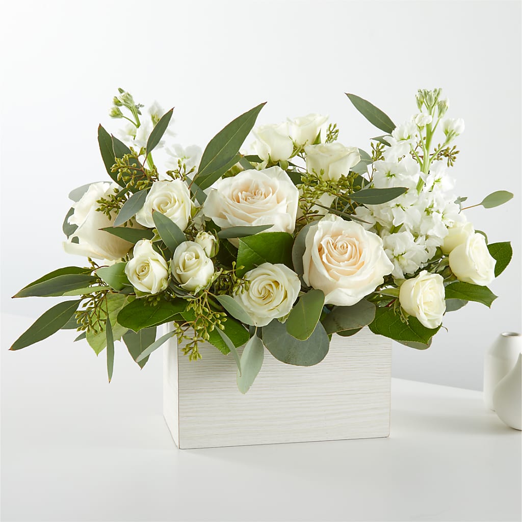 Fresh Linen Box Bouquet – BUZ N' BEE FLORIST GIFT & NURSERY, Clinton LA