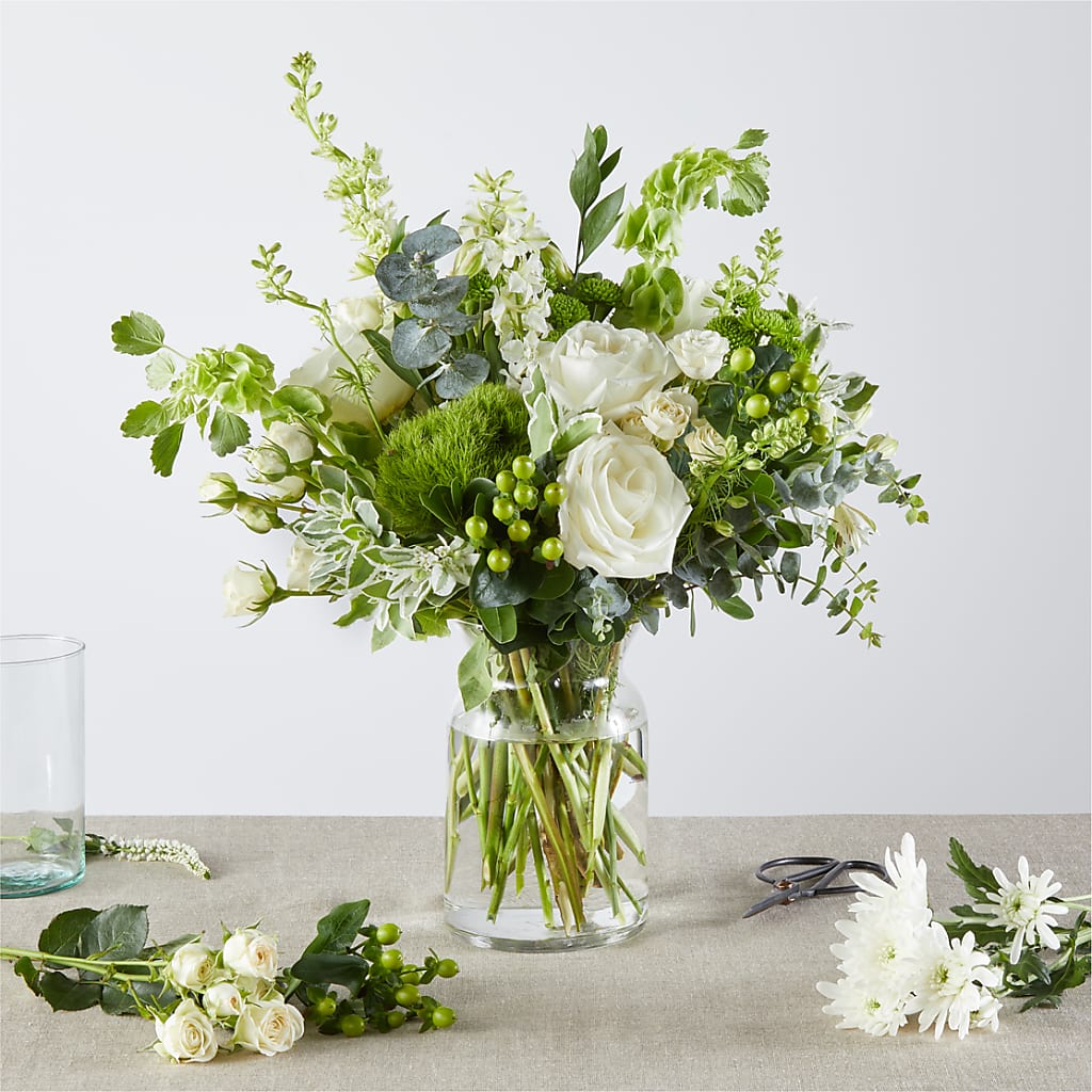 Irish Garden - A Florist Original – BUZ N' BEE FLORIST GIFT & NURSERY, Clinton LA
