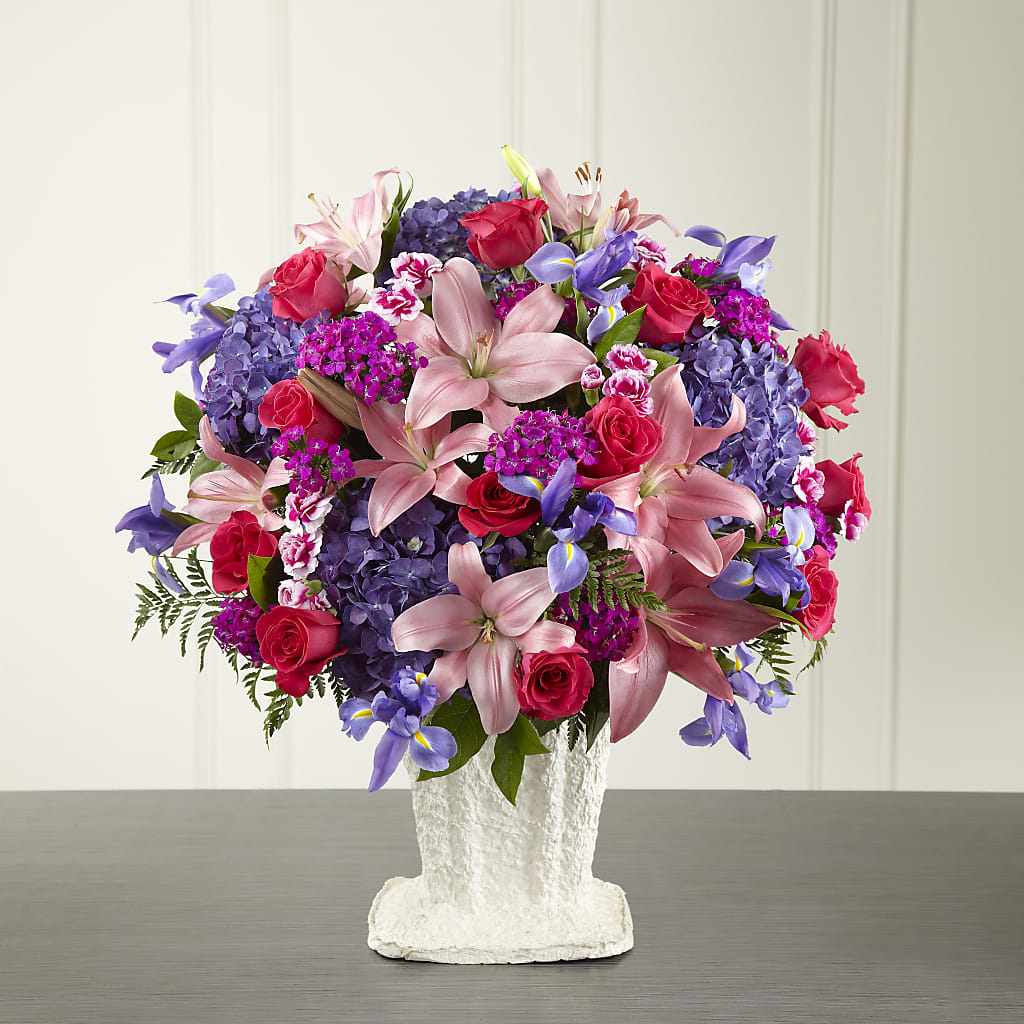 We Fondly Remember Arrangement – BUZ N' BEE FLORIST GIFT & NURSERY, Clinton LA