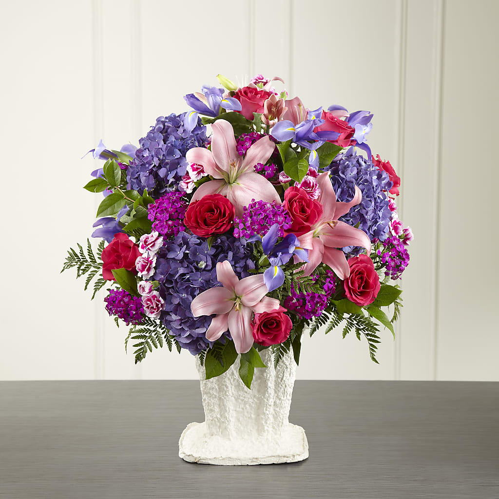 We Fondly Remember Arrangement – BUZ N' BEE FLORIST GIFT & NURSERY, Clinton LA