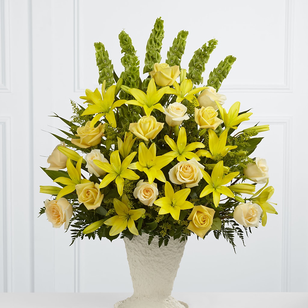 Golden Memories Arrangement – BUZ N' BEE FLORIST GIFT & NURSERY, Clinton LA