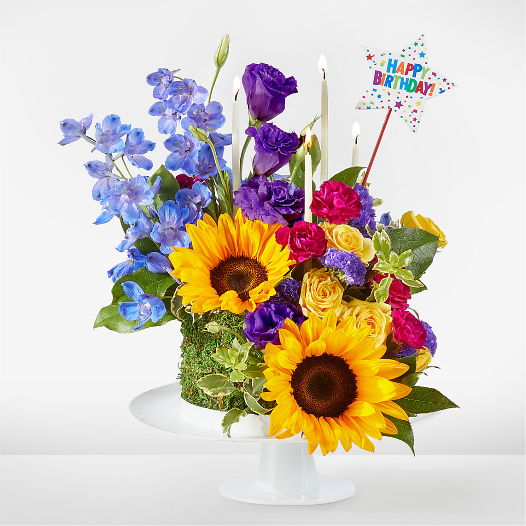 Star of the Day Floral Cake – BUZ N' BEE FLORIST GIFT & NURSERY, Clinton LA