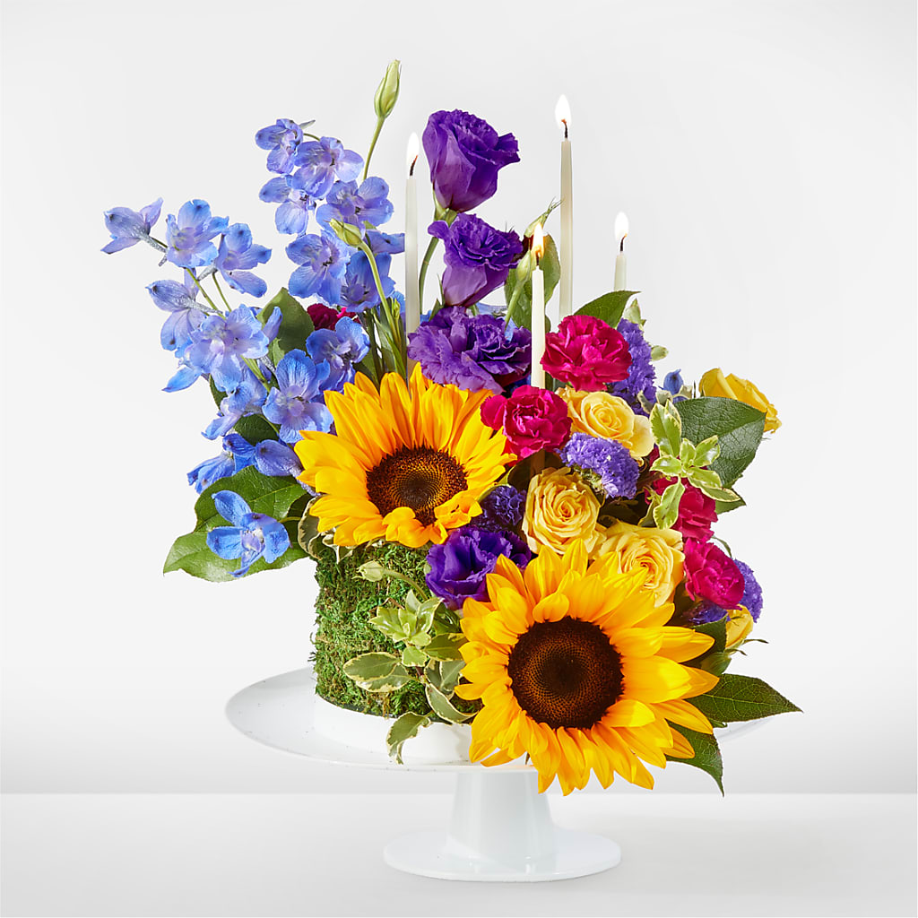 Star of the Day Floral Cake – BUZ N' BEE FLORIST GIFT & NURSERY, Clinton LA