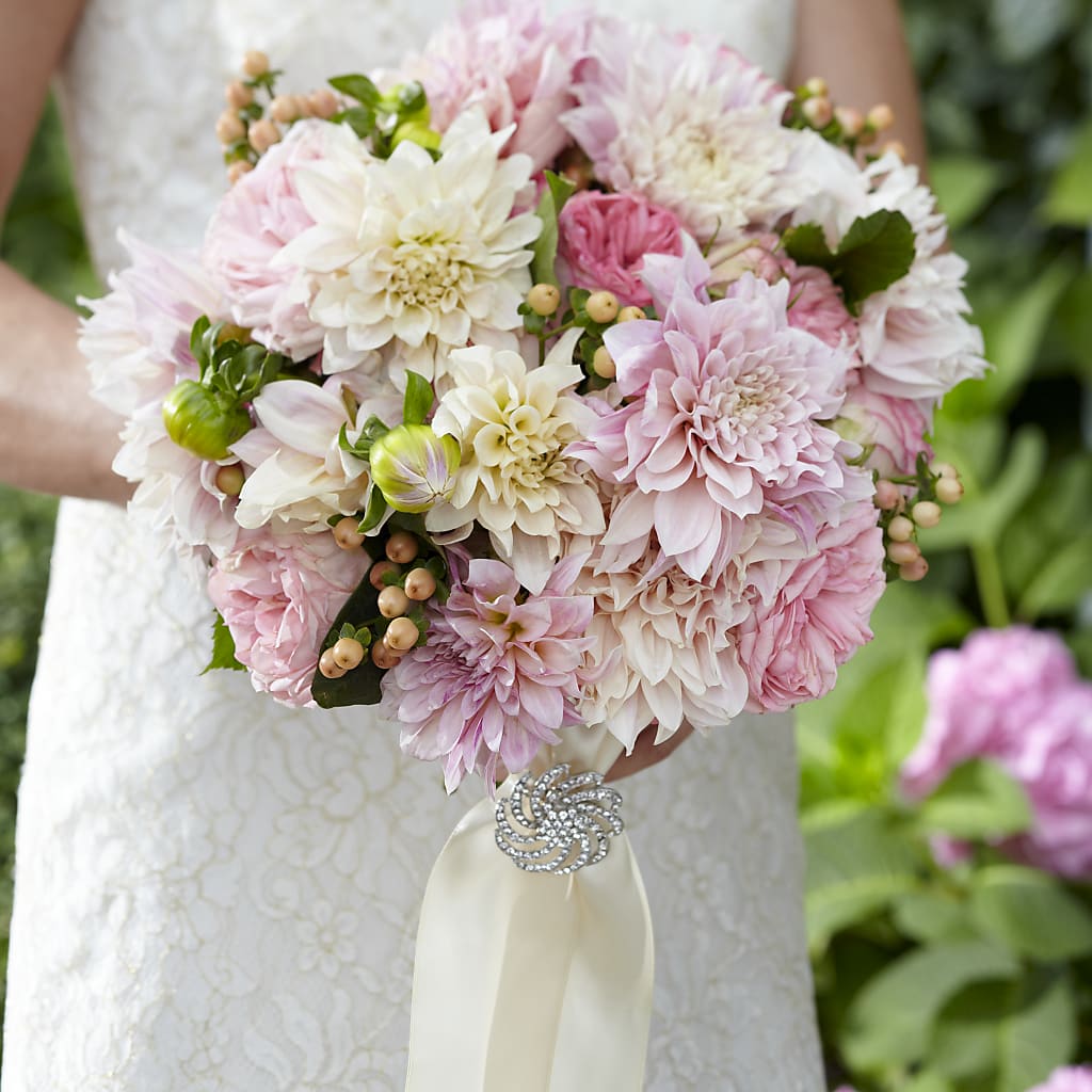 Heart's Promise Bouquet – BUZ N' BEE FLORIST GIFT & NURSERY, Clinton LA