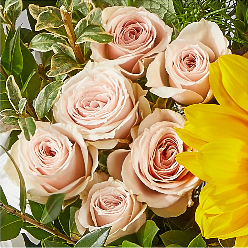 The Good Life Bouquet – BUZ N' BEE FLORIST GIFT & NURSERY, Clinton LA