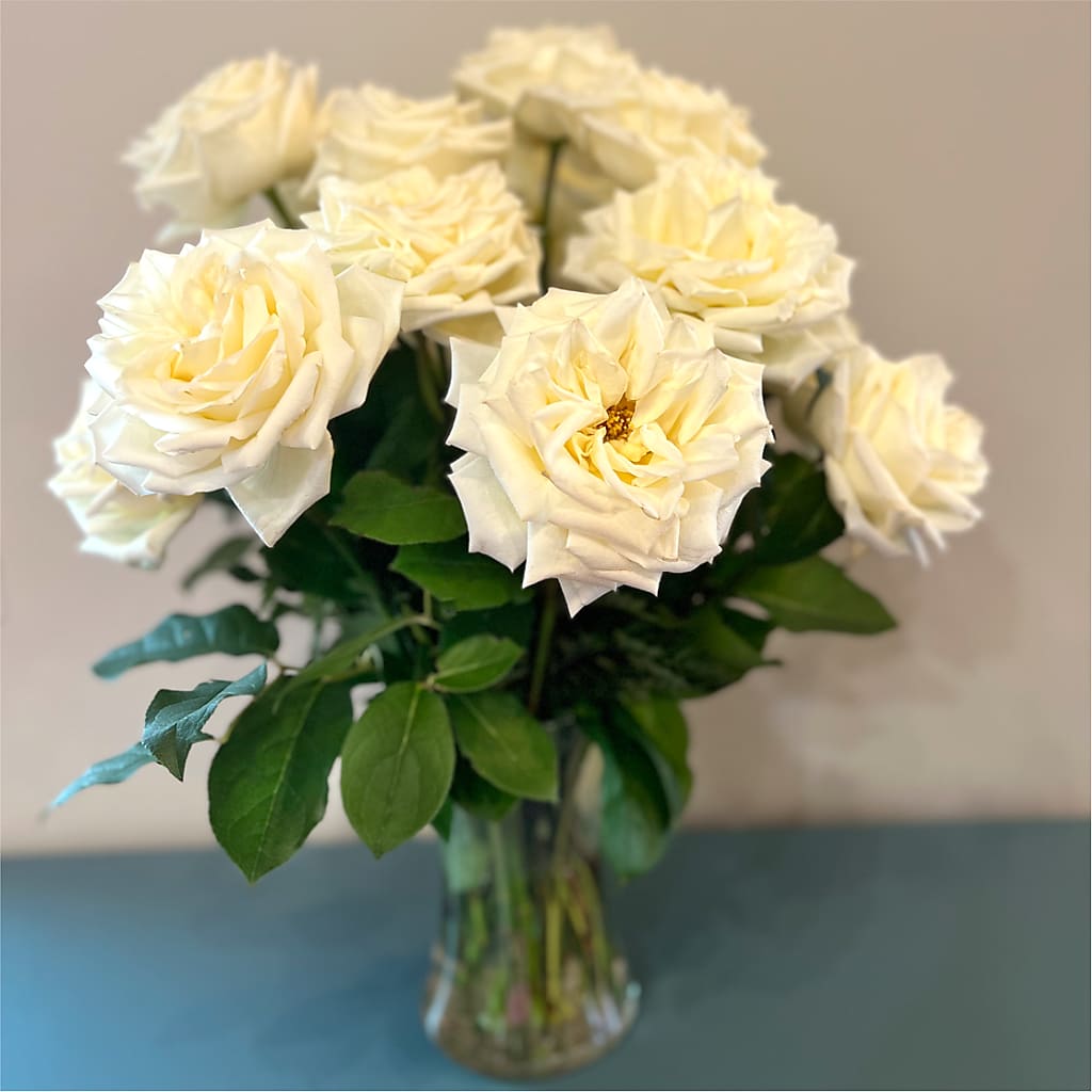 Long Stem Yellow Rose Bouquet – BUZ N' BEE FLORIST GIFT & NURSERY, Clinton LA
