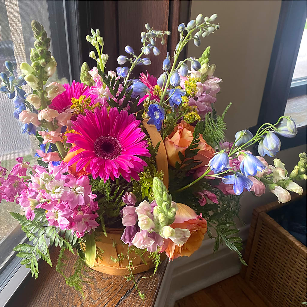 Garden of Life Basket – BUZ N' BEE FLORIST GIFT & NURSERY, Clinton LA