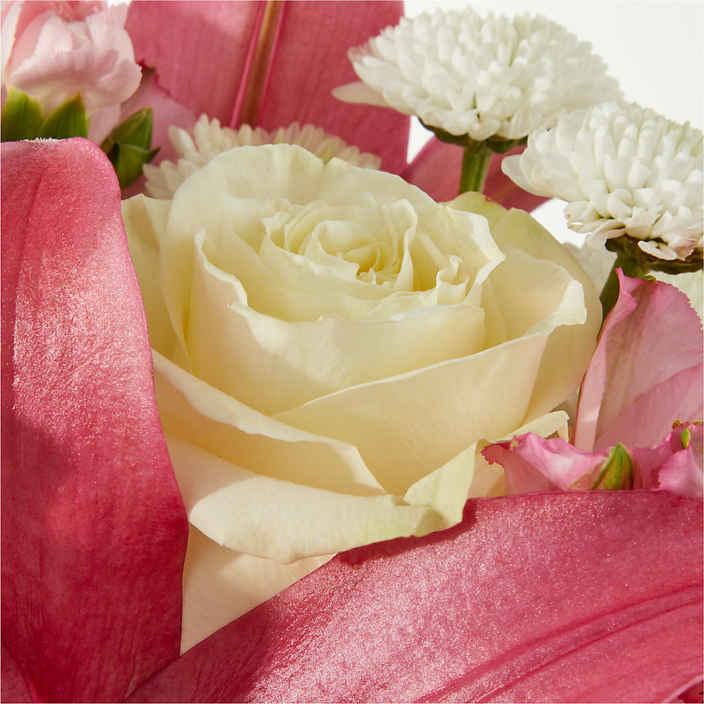 Piece of Cake Bouquet – BUZ N' BEE FLORIST GIFT & NURSERY, Clinton LA