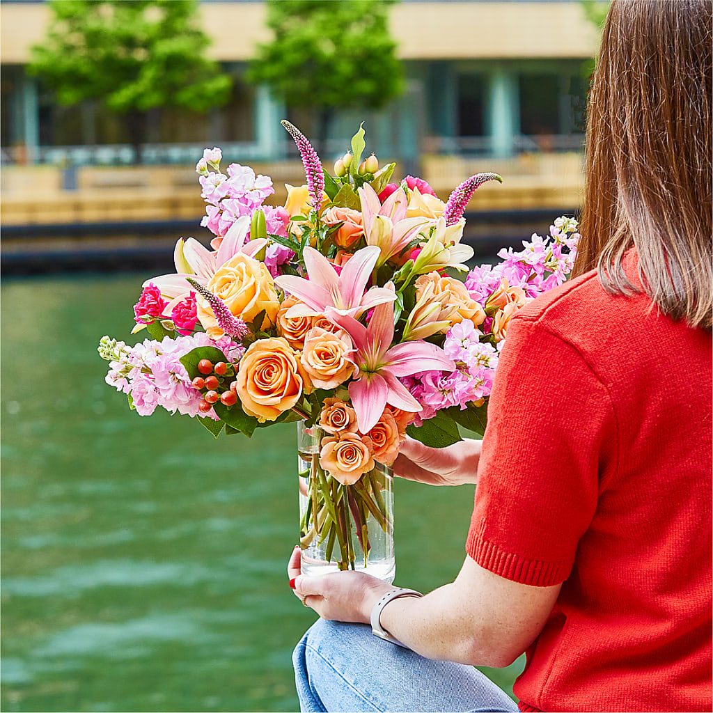 Bisous Bouquet – BUZ N' BEE FLORIST GIFT & NURSERY, Clinton LA